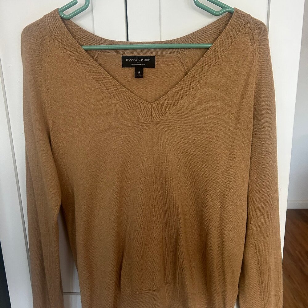 Banana Republic Forever Sweater Light Toffee Small